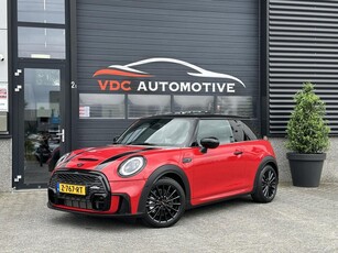 Mini Mini 2.0 Cooper S JCW JCW | Pano | Head-UP | LED | Comfort Access | Driving Assistant Professional | Camera | Leder | DAB | Navi | Stoelverwarming