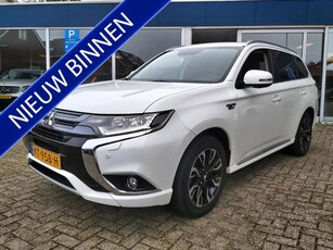 Mitsubishi Outlander 2.0 PHEV instyle+ bom vol opties! 123.000 KM!