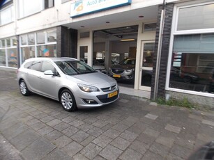 Opel Astra Sports Tourer 1.4 Turbo Cosmo NIEUWSTAAT AIRCO NAVI TREKHAAK LM VELGEN