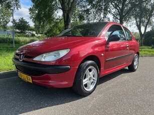 Peugeot 206 1.4 XR Airco Trekhaak