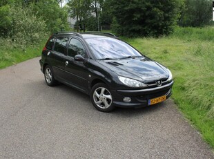 Peugeot 206 SW 1.6-16V XS