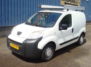 Peugeot Bipper 1.3 HDi XR Profit + - Airco - Nieuwe APK (31-05-2025) - Radio/cd speler - 4 nieuwe banden - 2x sleutel - Onderhoudsboekjes aanwezig - Imperial met rol - Trekhaak