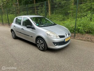 Renault Clio 1.2-16V Special Line