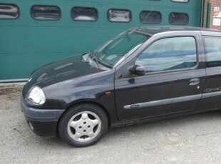 Renault Clio 1.4-16V Si