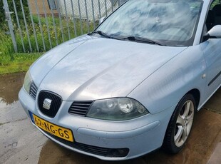 Seat Ibiza 1.4-16V Sport BAK OF STEEKAS KAPOT ! €500,- ZO MEE vaste prijs