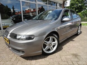 SEAT Leon 1.8-20VT Topsport Airco/Cruise control