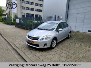 Toyota Auris 1.8 FULL HYBRIDE AUTOMAAT 136PK SLECHTS 55.000 KM EN VOLLEDIG ONDERHOUDEN. PARKEER CAMERA CRUISE ETC