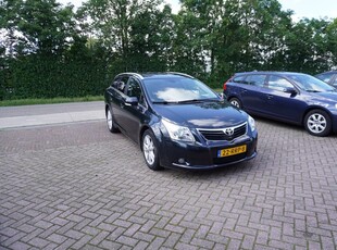 Toyota Avensis wagon 1.6 VVTi Business TREKHAAK CAMERA CRUISE NAVI CLIMA