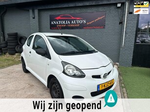 Toyota Aygo 1.0-12V Aspiration Green *APK*STOELVERWARMING*