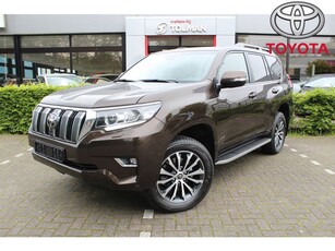 Toyota Land Cruiser 2.8 D-4D-F Executive Window Van | Nieuw | Uit voorraad leverbaar | Luchtvering | Schuif-/kanteldak | Camera's | Leder | Stoelgeheugen