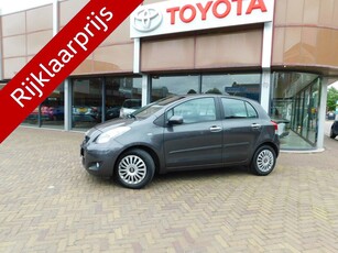 Toyota Yaris 1.3 VVTi Aspiration Automaat