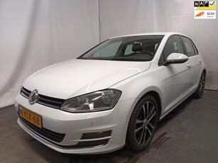 Volkswagen Golf 1.2 TSI Highline - Automaat - Navi - Parkeersensor - Cruise Controle