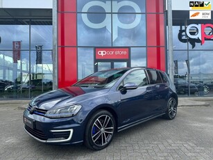 Volkswagen Golf 1.4 TSI GTE Panorama LED Apple Carplay Parksens Automaat DAB+