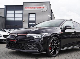 Volkswagen Golf 2.0 TSI GTI | Panorama schuif/kanteldak | Adaptieve Cruise control | Verwarmd stuurwiel | Camera | Apple carplay |