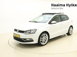 Volkswagen Polo 1.2 TSI Highline | Navigatie | Trekhaak | 17'' LM Velgen | Schuif/kantel dak | Climate Control | Adaptief Onderstel | NL Auto!