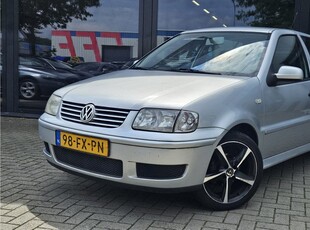 Volkswagen Polo 1.4-16V Trendline 5deurs + SPORTSTOELEN + LM VELGEN