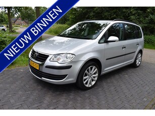 Volkswagen Touran 1.6 Optive Zéér nette auto met trekhaak en NAP!