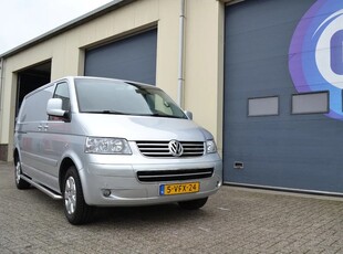 Volkswagen Transporter Transporter T5 L2/H1 130 PK 2.5 TDI T-edition 2010 APK Zilver metall -Trekhaak- Navi- Leer- Standkachel