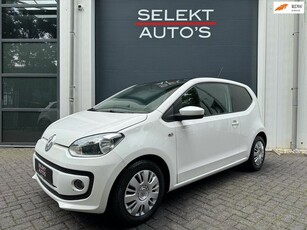 Volkswagen Up! 1.0 High Up! Panoramadak/Airco/Navigatie/Bluetooth/Stoelverwarming/AUX/Elekt Ramen/Elekt Spiegels/Apk 06-2025