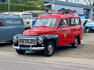 Volvo P210 Duett Brandweerwagen met roofrack en accessoires