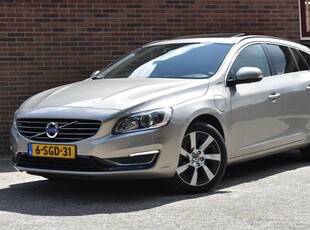 Volvo V60 2.4 D6 AWD Plug-In Hybrid Summum '13 Xenon Leder Clima Navi Cruise Inruil mogelijk