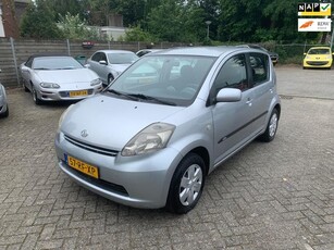 Daihatsu Sirion 2 1.3-16V Comfort // Airco // Nieuwe APK