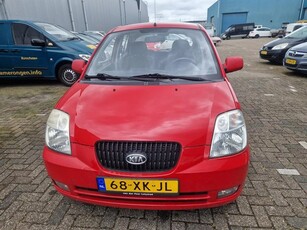 Kia Picanto Benzine rijd super AIRCO (bj 2007)