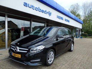 Mercedes-Benz B-klasse 180 Business Solution AMG