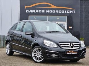 Mercedes-Benz B-KLASSE 200 SPORT PAKKET AUTOMAAT|NAVIGATIE|CRUISE CONTROL|XENON|LEDER|PDC VOOR&ACHTER|17 INCH Maandag tot Vrijdag geopend van 09.00 tot 20.00 uur en Zaterdag van 09.00 tot 18.00 uur