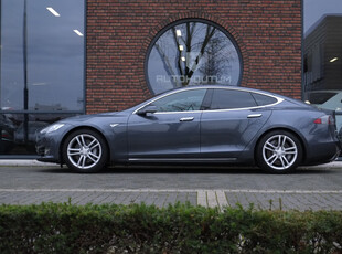 TESLA MODEL S 85 Base Autopilot, Panoramadak, Luchtvering