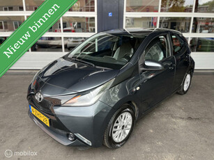 Toyota Aygo 1.0 VVT-i x-play/AUT/NAVI/Camera