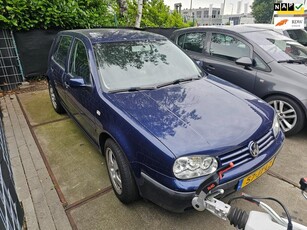 Volkswagen Golf 1.4-16V 5-deurs (motor niet 100%)