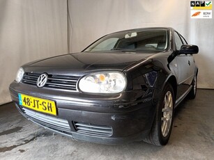 Volkswagen Golf 2.3 V5 Highline