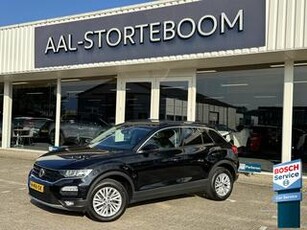 Volkswagen T-Roc 1.5 TSI 150pk Style Automaat | Adapt. Cruise | Navi | Bluetooth | Apple Carplay | PDC incl. Camera | Trekhaak