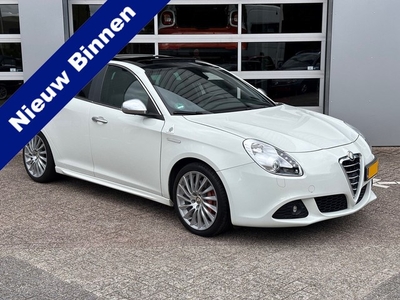 Alfa Romeo Giulietta 1.7 TBi Quadrifoglio Verde Leer