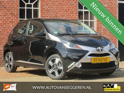 Toyota Aygo 1.0 VVT-i x-clusiv clima/camera/navi/1