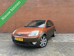 Ford Fiesta 1.6-16V Trend TREKHAAK AIRCOLM VELGEN