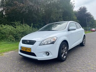 Kia pro_cee'd 1.4 CVVT X-ecutive (bj 2010)