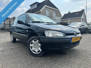 Peugeot 106 1.1 XT (bj 2003)