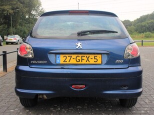 Peugeot 206 1.4 Forever Airco Opruiming nu € 450!