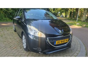 Peugeot 208 1.2 PureTech Style Pack??€5950,-??nette auro