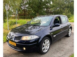 Renault Mégane 2.0-16V T Tech Line Km, nap