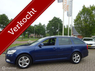 Skoda Octavia Combi 1.2 TSI Elegance 2011 AUT. Clima|Cruise!