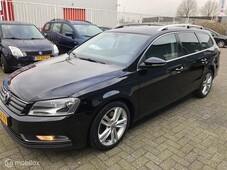 Volkswagen Passat Variant 1.6 TDI BlueMotion Executive Edition Distributie riem bij 241427 vervangen.