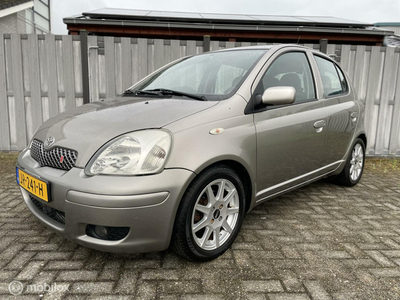 Toyota Yaris 1.3 VVT-i S-tec