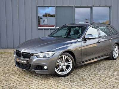 BMW 3-SERIE Touring 318i 136pk Automaat M Sport Edition * Leer * Navi Prof * Digitale Cockpit * HeadUp * DAB * LED * PDC V+A * Stoelverwarming * Cruise * Top Conditie * 1 eigenaar * lange afstandsauto * Geheel BMW Keram onderhouden * APK t/m 11-2024