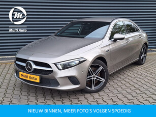 Mercedes-Benz A-Klasse 250 e Progressive Plug In Hybrid 218pk PHEV | MBUX Widescreen | Navi | Carplay | Sfeerverlichting | Trekhaak af Fabriek | Sportstoelen Verwarmd | 18