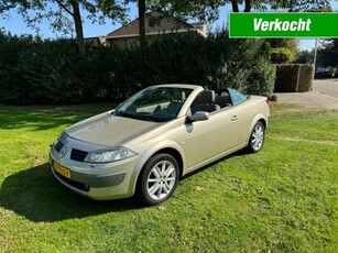 Renault Megane 2.0 16V privilege - panorama dak leder NAP