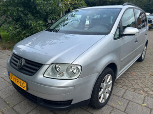 Volkswagen Touran 7 persoon ,Lm velgen, Airco