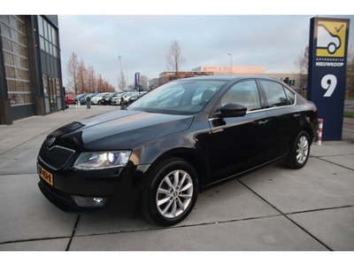 Skoda Octavia Benzine